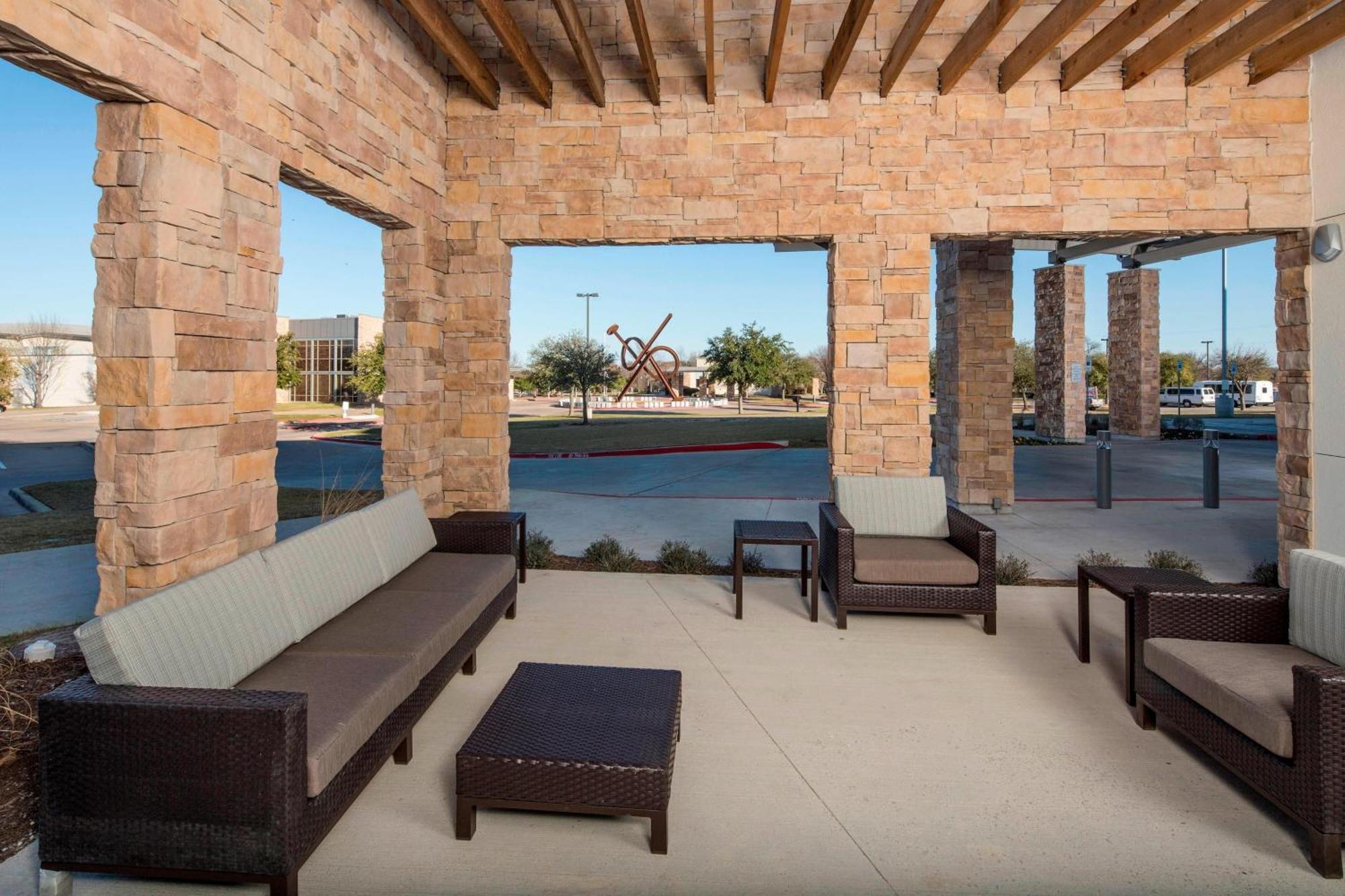 Courtyard By Marriott Dallas Midlothian At Midlothian Conference Center Ngoại thất bức ảnh