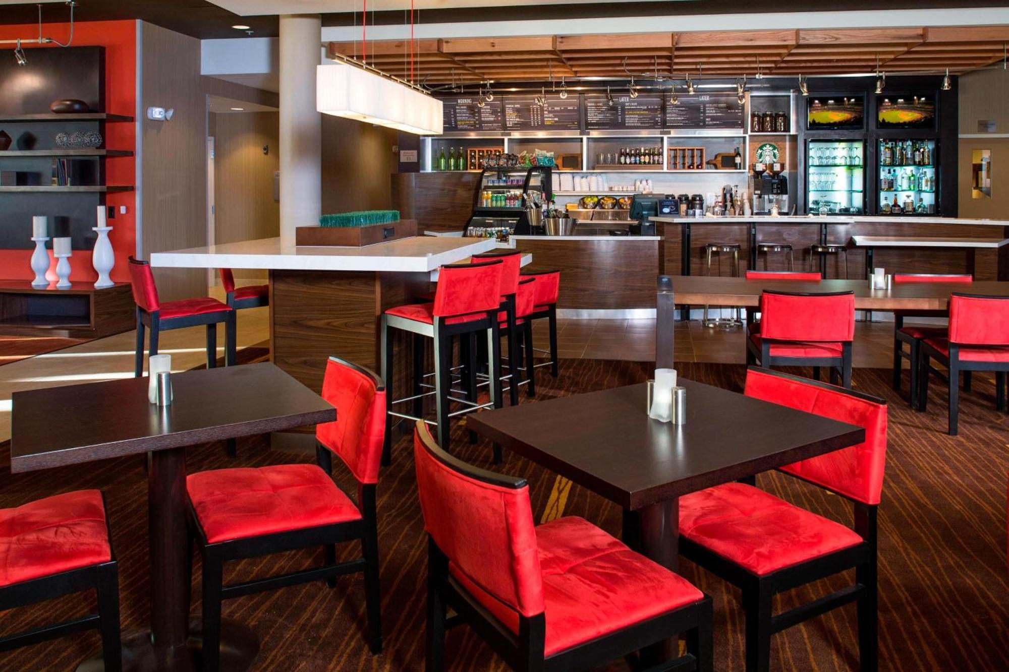 Courtyard By Marriott Dallas Midlothian At Midlothian Conference Center Ngoại thất bức ảnh