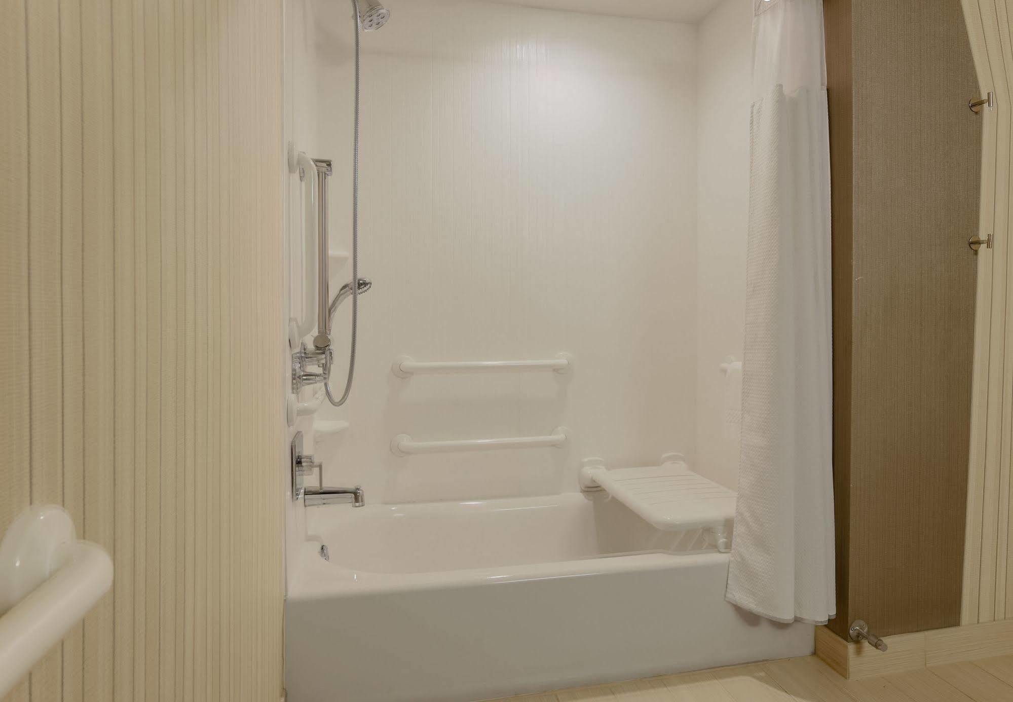 Courtyard By Marriott Dallas Midlothian At Midlothian Conference Center Ngoại thất bức ảnh